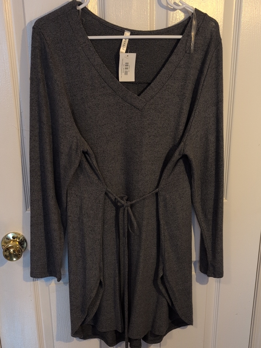 Soft V-Neck Long Sleeve Tie-Waist Tunic - Charcoal Gray